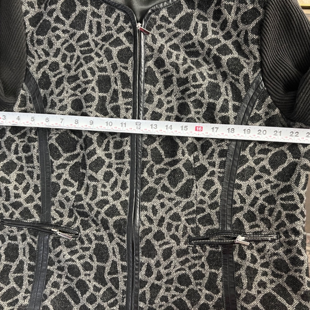 Peter Nygard wool mix jacket with leather trim Size XL - rare find! - Picture 12 of 14